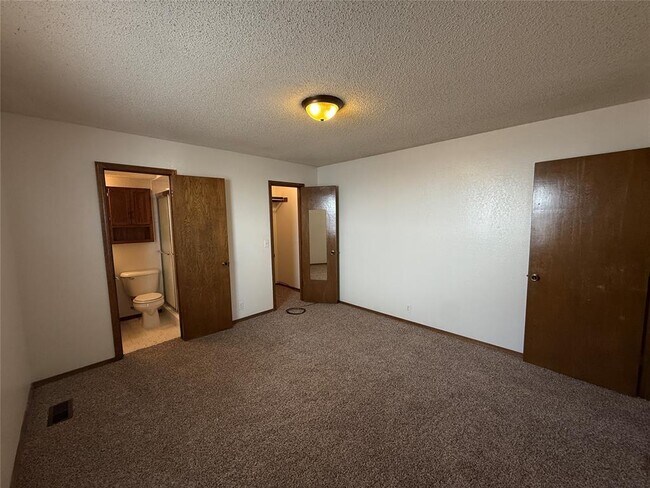 Building Photo - 7109 NW 117th Terrace