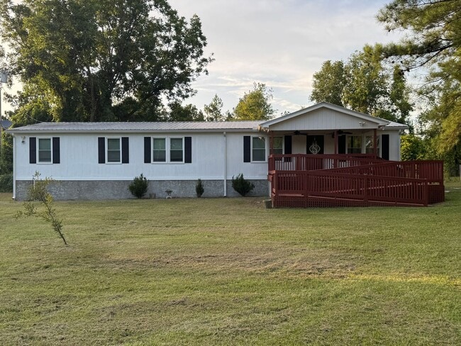 Building Photo - Country LIving