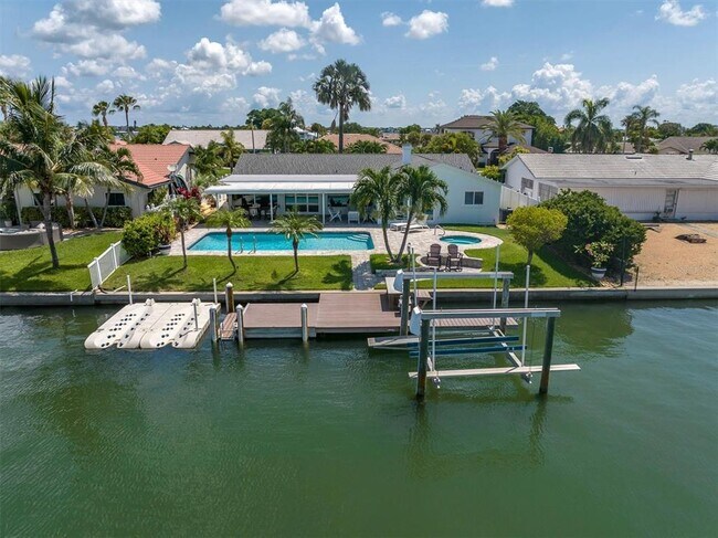 Primary Photo - 6440 3rd Palm Point
