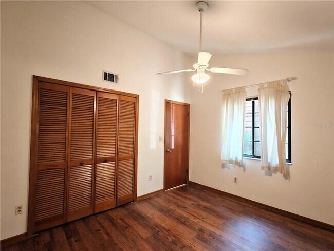 Building Photo - 830 SW 56th Terrace