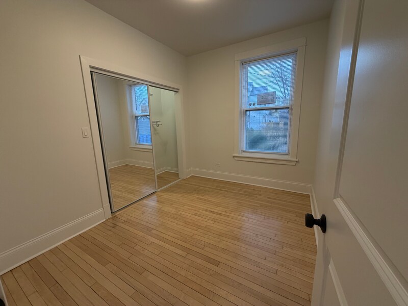 Building Photo - 3414 W Schubert Ave