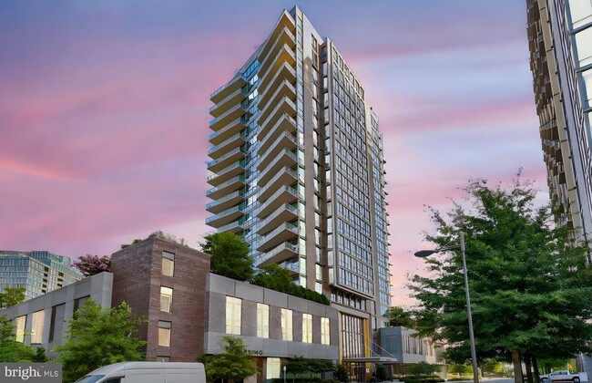Building Photo - 7887 Jones Branch Dr