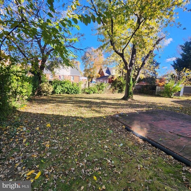 Building Photo - 6512 Hansford St