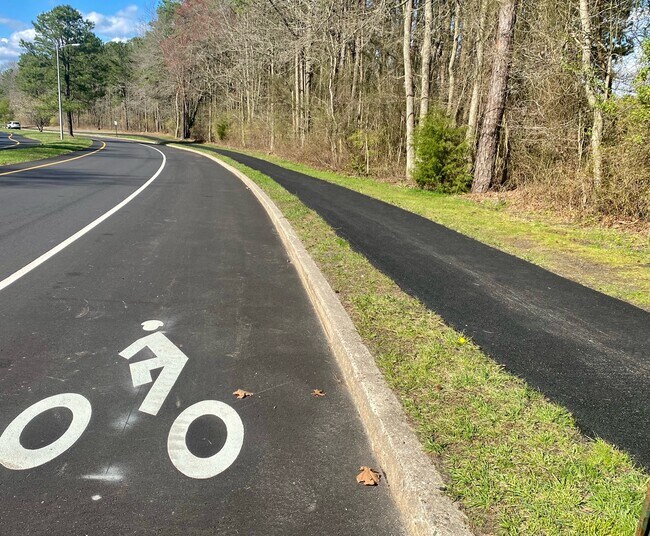 Building Photo - 6 Sequoia Ct