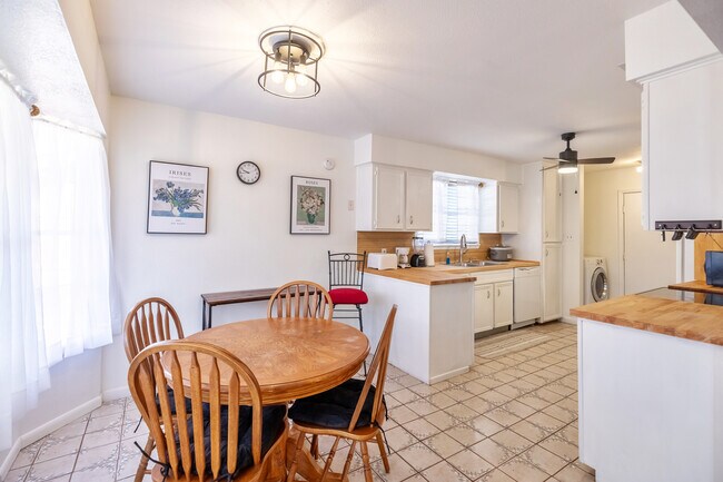 Building Photo - 5725 Quail Run St