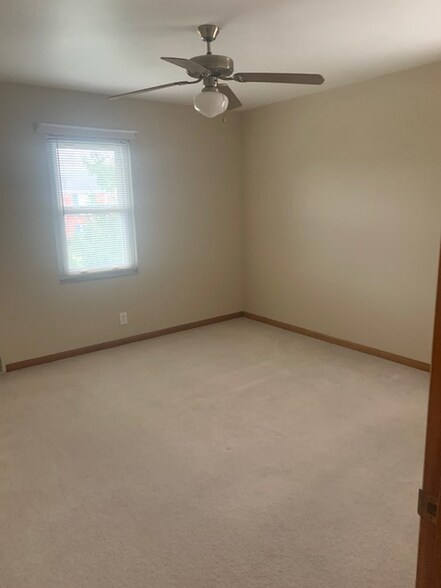 Building Photo - 2713 Riedling Dr
