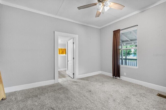 Building Photo - 208 Weaver Ave