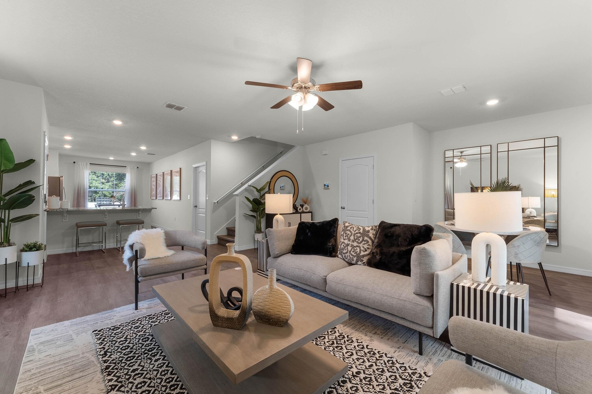 Building Photo - 48 CENTER GRANDE Rd