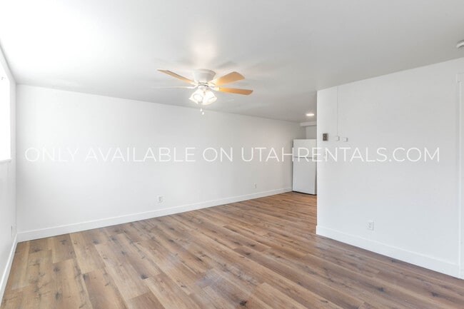 Building Photo - 289 N 300 W