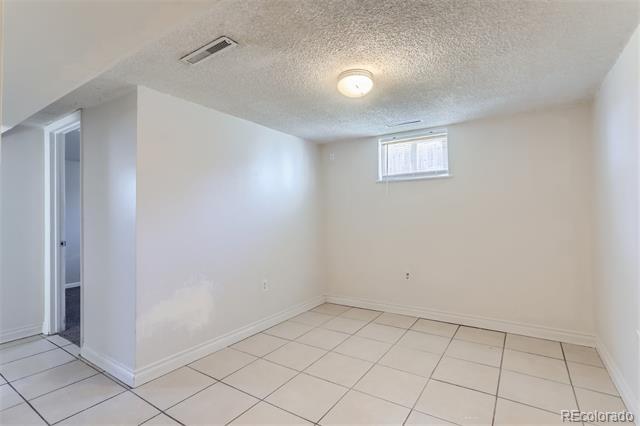 Building Photo - 5163 Beach Ct