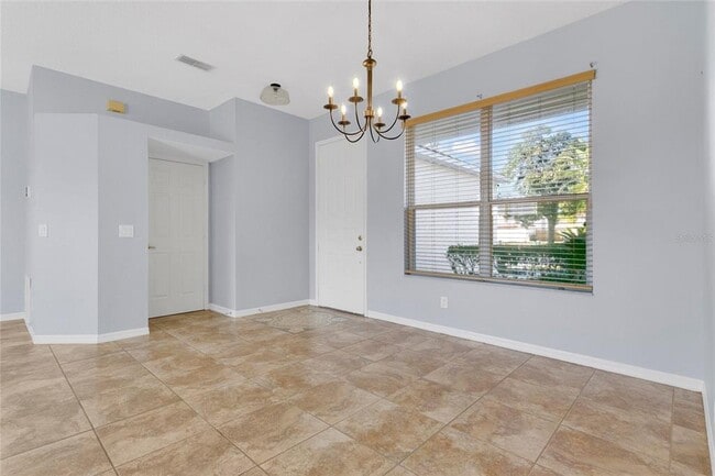 Building Photo - 8102 Country Run Pkwy