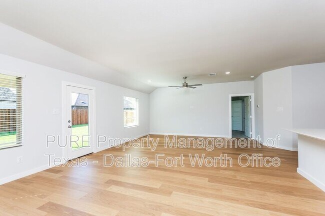 Building Photo - 3908 Edmondson Dr