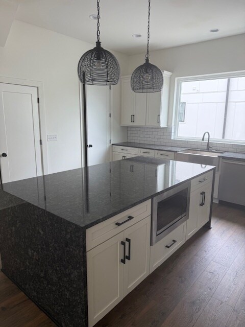 Building Photo - 3BR/2.5BA New construction with rooftop te...