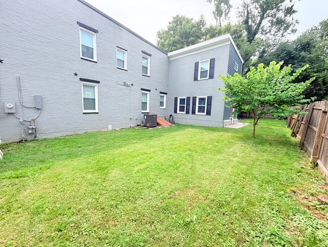 Building Photo - 9133 Savage