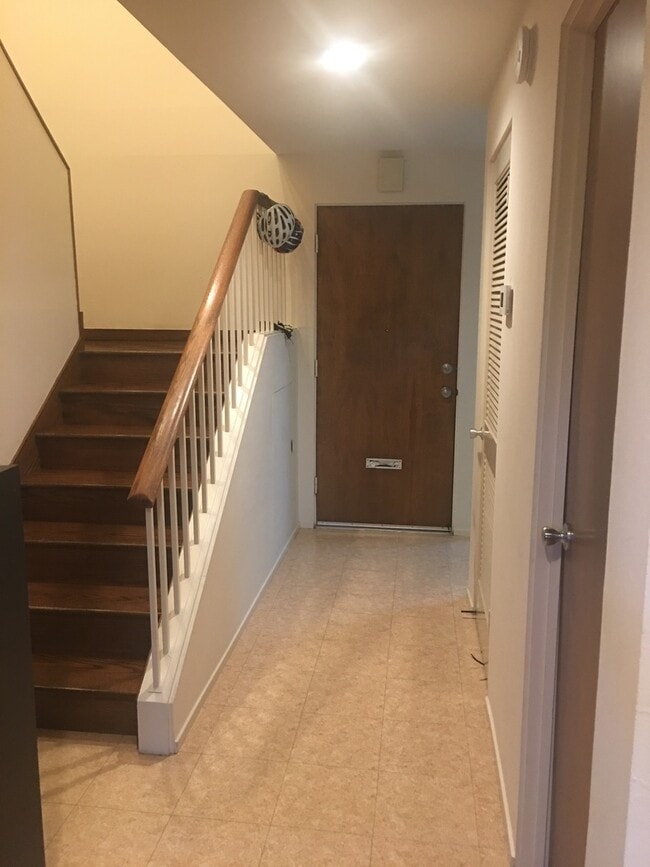 Building Photo - 3br/1.5ba Meadows of Terra Linda Townhouse ~Surrey Lane