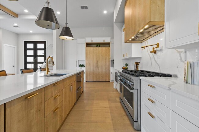 Building Photo - 16809 Bolsena Dr