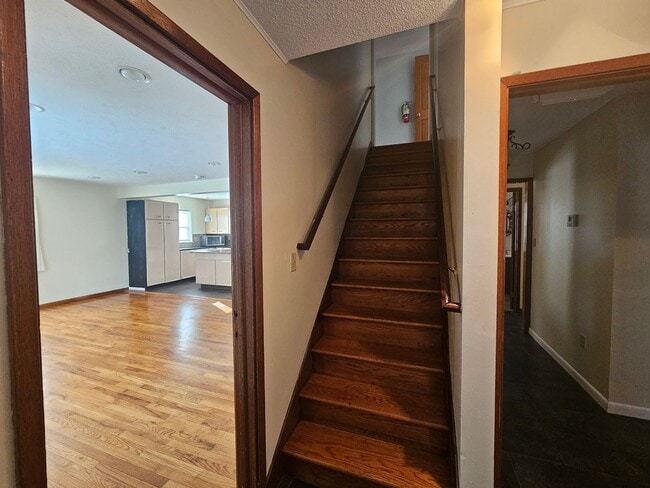 Building Photo - 120 Luther Ave