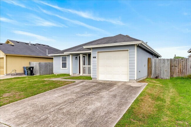 Building Photo - 2314 Blue Star Dr