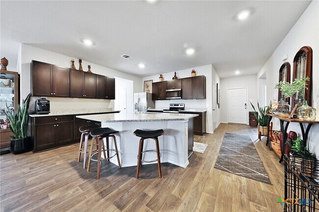 Building Photo - 801 Cinnamon Teal