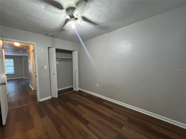 Building Photo - 7401 SW 42nd Pl