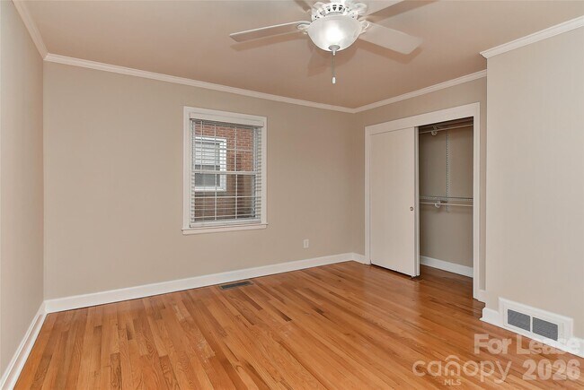 Building Photo - 420 Seneca Pl