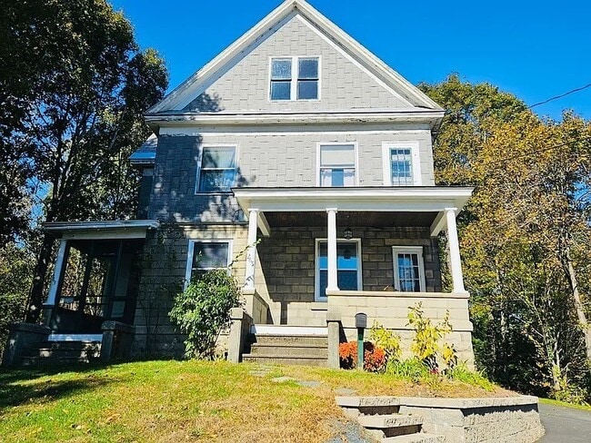 Primary Photo - 263-265-265 Silver St