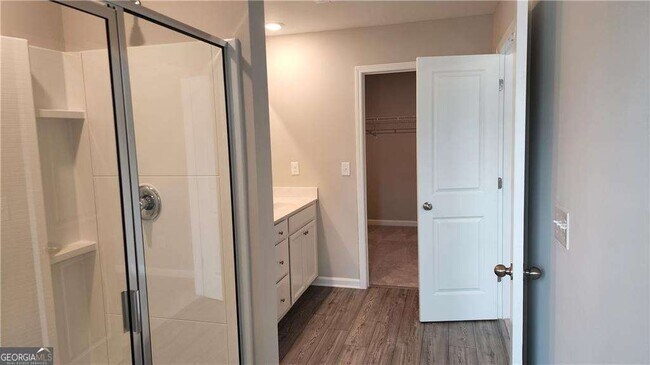 Building Photo - 400 Grey Falcon Ave
