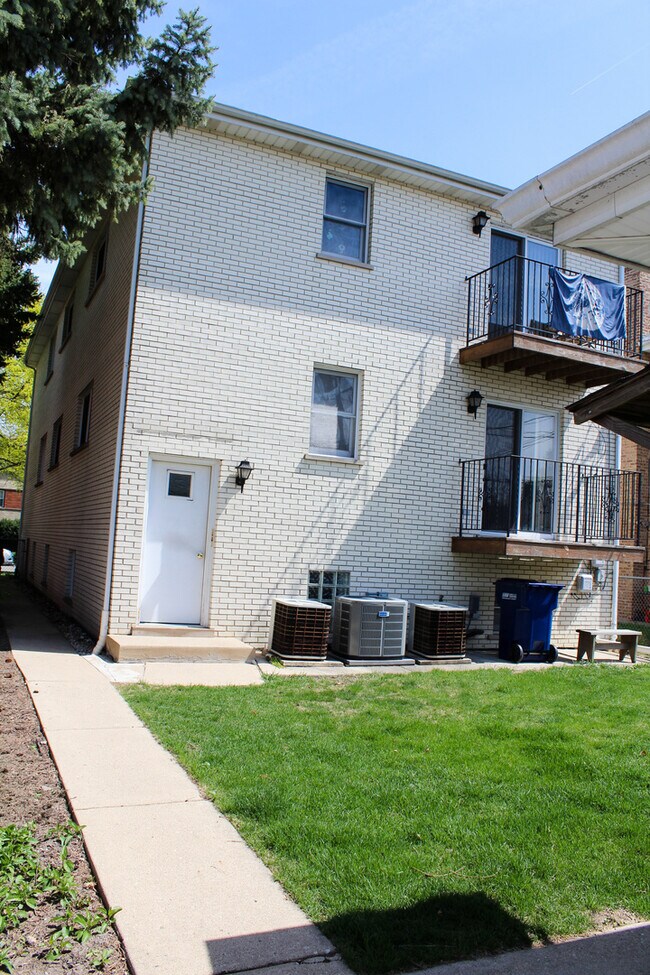 Building Photo - 2626 73rd Ave