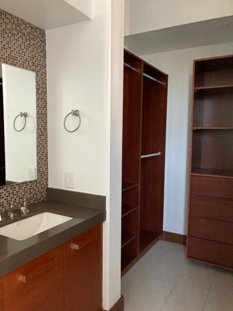 Building Photo - 1243 Franklin St