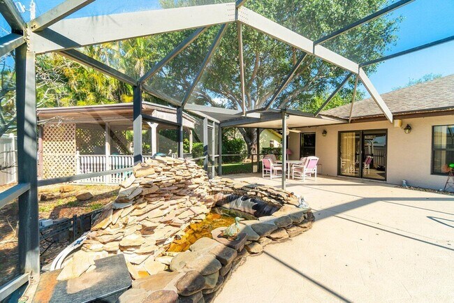 Building Photo - 61 W Rubber Tree Dr
