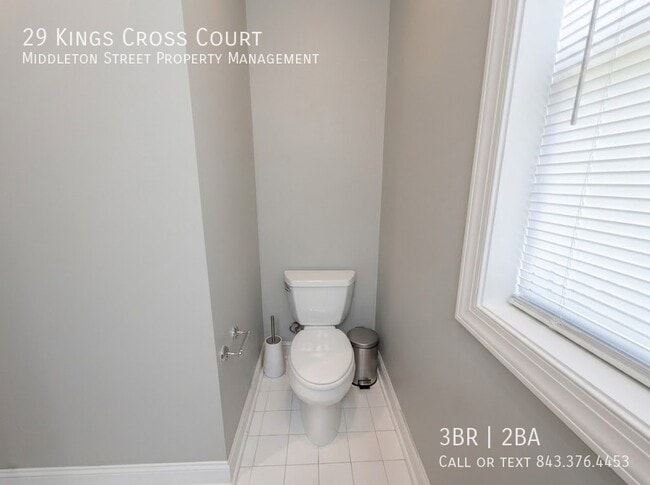 Building Photo - 29 King's Cross Ct