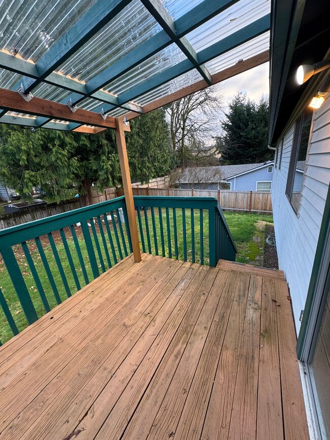 Building Photo - Spacious Covington Home with all New Appliances, Fresh Paint and Large Fenced Yard!