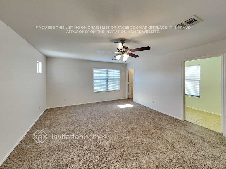 Building Photo - 113 W Saddle Way