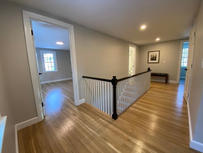 Building Photo - 16 Sears Rd