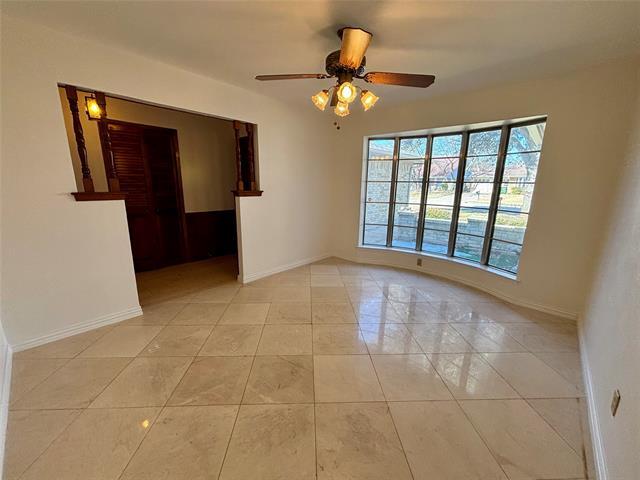 Building Photo - 1602 Carla Ave