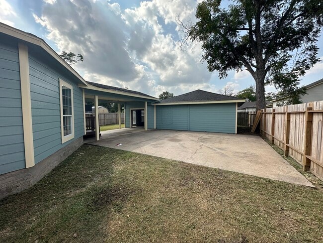 Building Photo - 7811 Helmers St