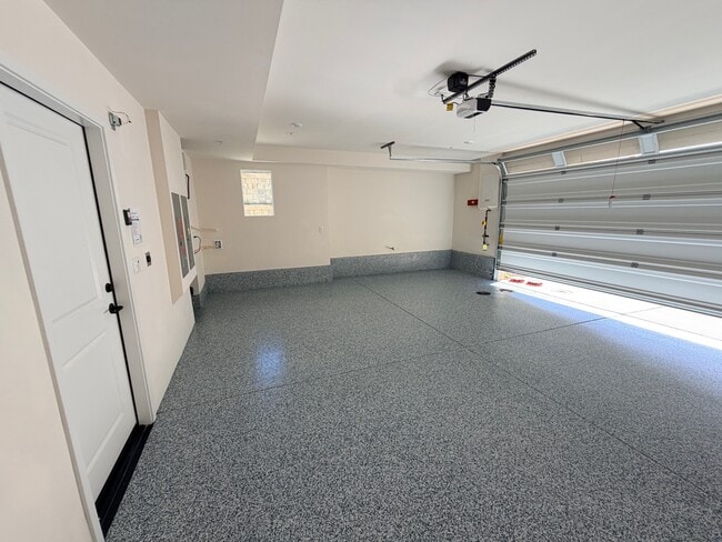 Building Photo - 470 Caliper Wy