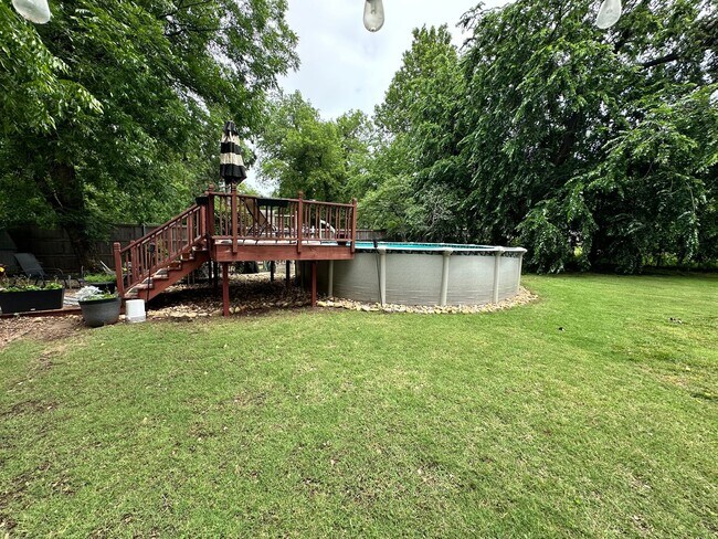 Building Photo - For Rent: Spacious 3 Bed + Office Home wit...