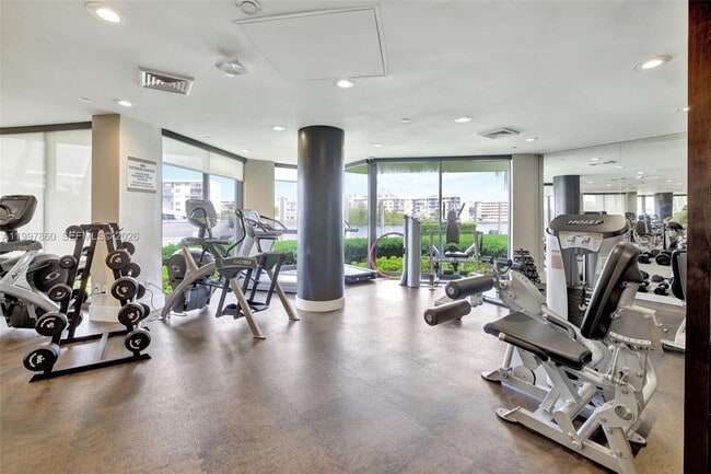 Building Photo - 1000 W Island Blvd