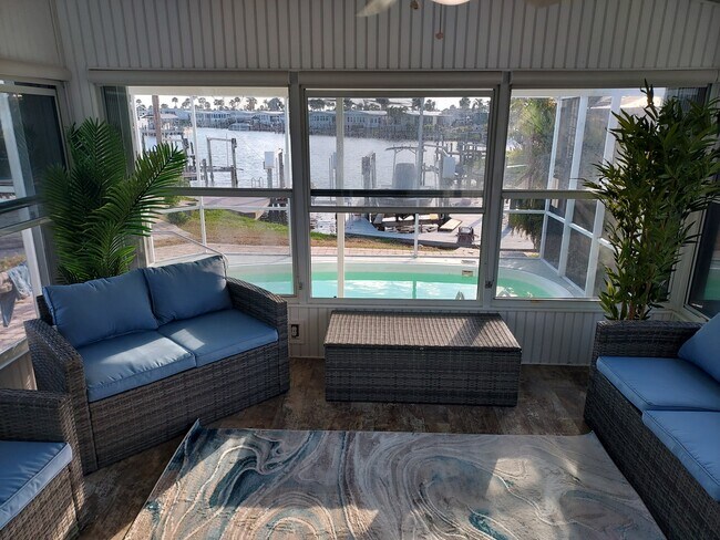 Primary Photo - 17500 Primrose Ct