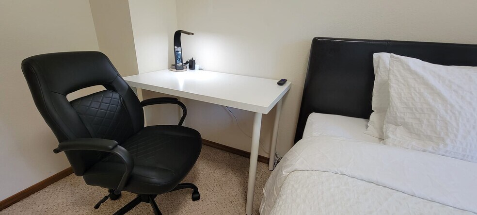 Building Photo - 19925 Wallingford Ave N