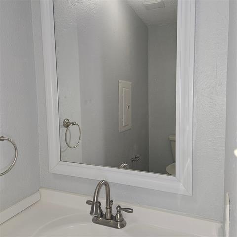 Building Photo - 3931 N Garland Ave