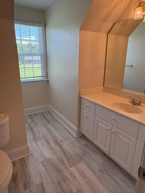 Building Photo - "Spacious Elegance Awaits: 3-Bed, 3.5-Bath...