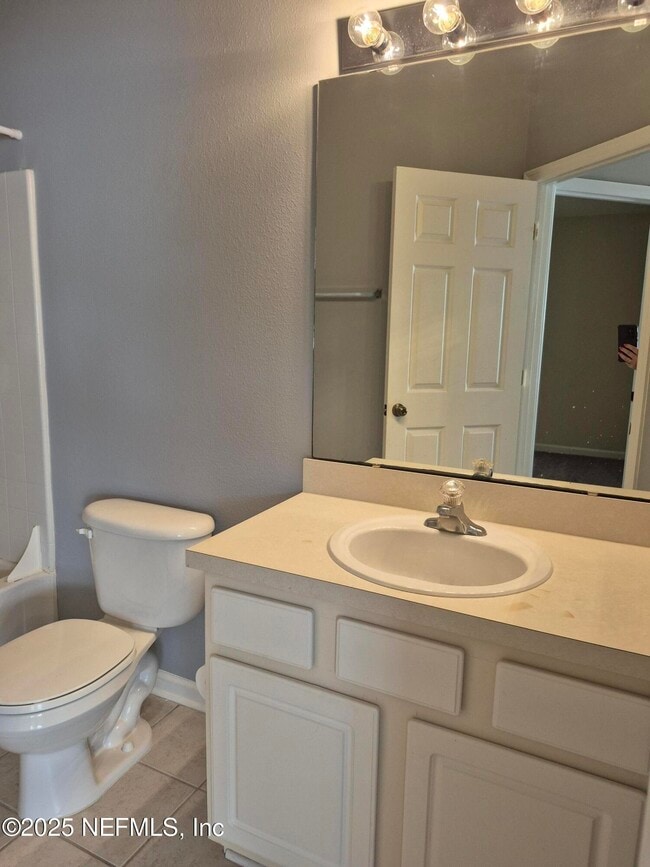 Building Photo - 5851 Parkstone Crossing Dr