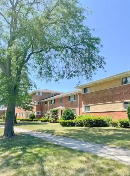 Building Photo - 1418 Carol St