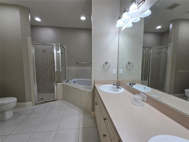 Building Photo - 1720 Saddlewood Dr