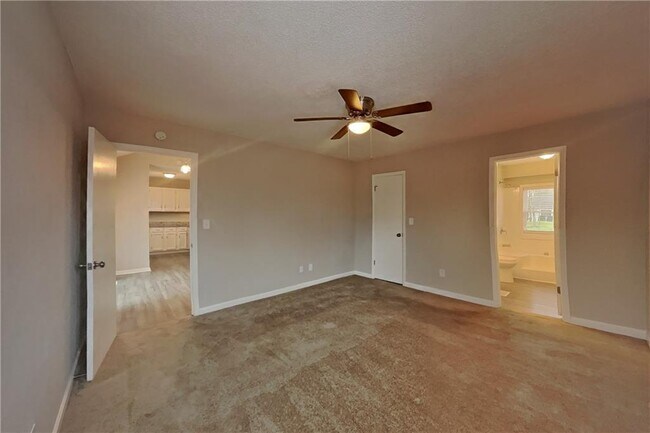 Building Photo - 140 Linda Ln