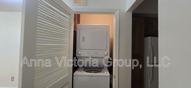 Building Photo - 125 Galveston Pl SW