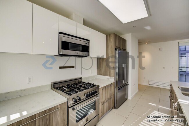 Building Photo - 1789 Washington St