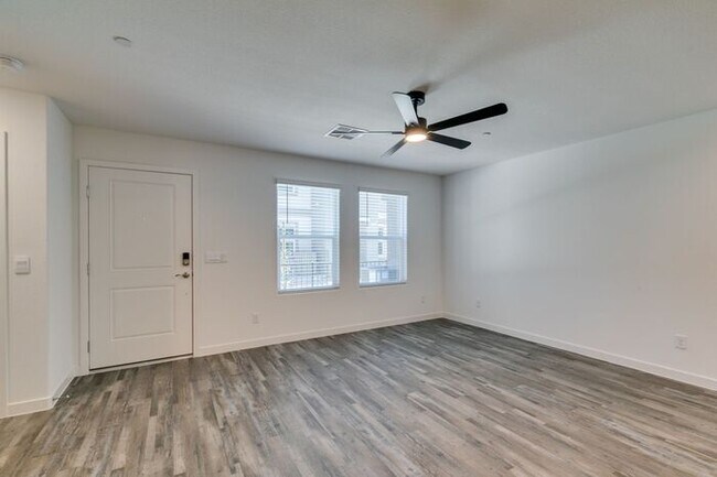 Building Photo - Beautiful New 3 Bed / 2.5 Bath Townhome 89178